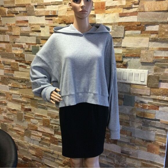 Women's Gray Hooded Top - Picture 6 of 8
